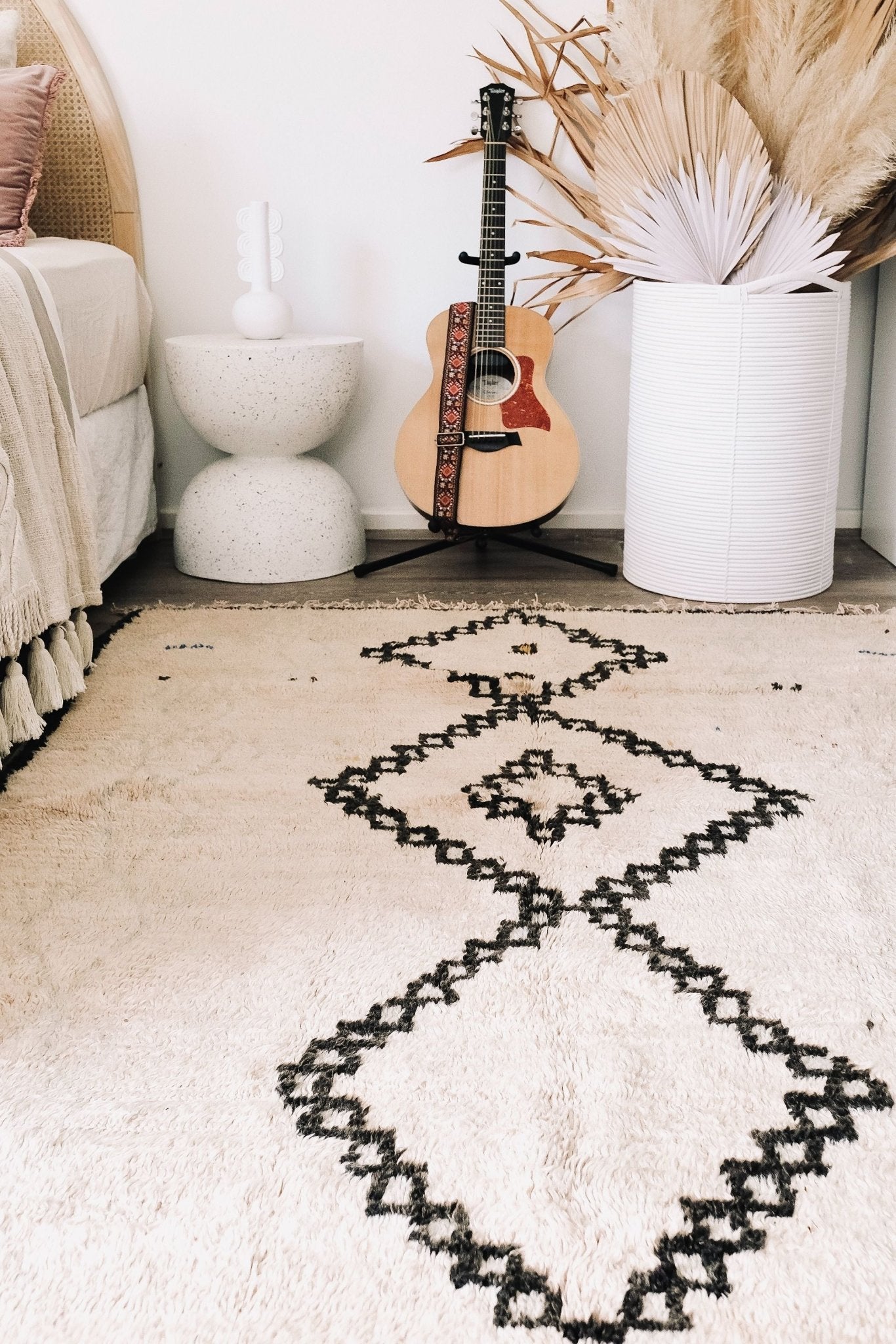 Malekh Beni Ourain Ivory Vintage Moroccan Accent Rug - Lustere Living