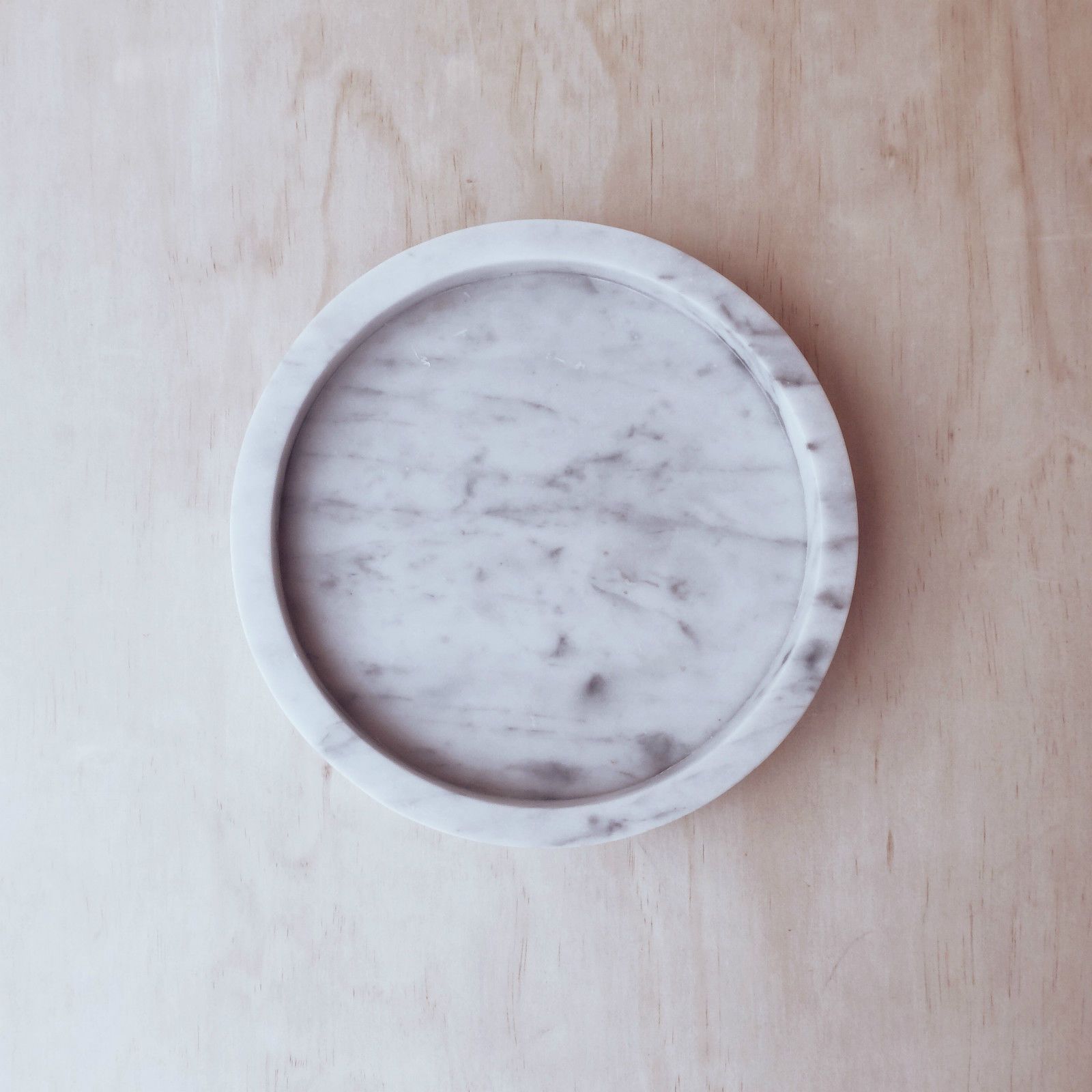 Round Carrara Handmade Marble Tray - Lustere Living